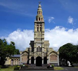 Außenansicht der Église de Sainte-Anne