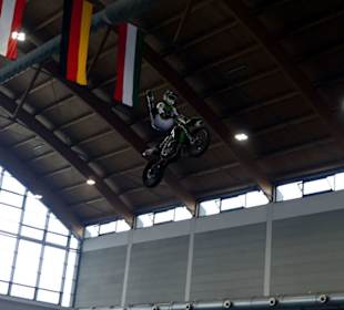 Action FMX-Jump