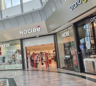 Sehr viele Geschäfte