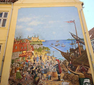 Enge Gassen und bunte Gebäude