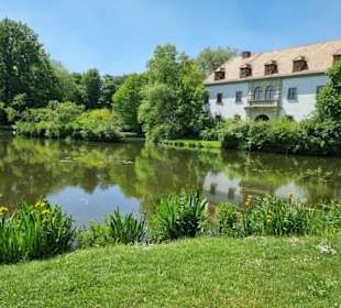 Blick über den Schlossteich auf das Alte Schloss