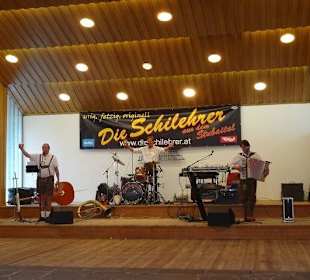 Anschließend spielte die "Dorfmusik"