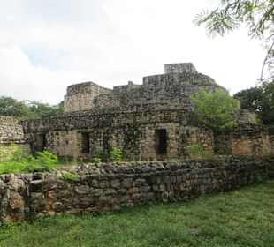 Ein Spaziergang auf dem Ruinen Gelände