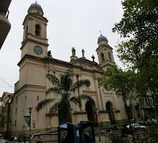 Ausenansicht der Kirche