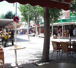 Fußgängerzone, gleich um die Ecke