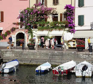Impressionen aus dem alten Hafen von Limone