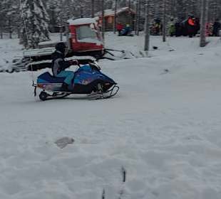 Motorschlitten-Parcours für Kinder