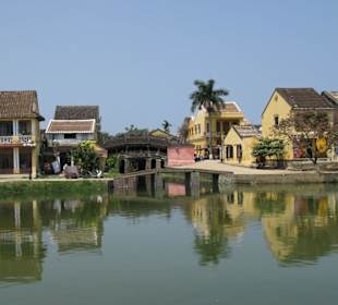 Blick auf jap. Brücke 
