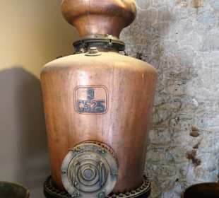 Alter Kessel in der Caves Byrrh