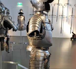 Rundgang durch die Rüstkammer des Landesmuseums