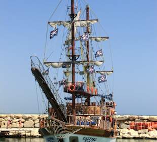 " Piratenschiff " im Hafen