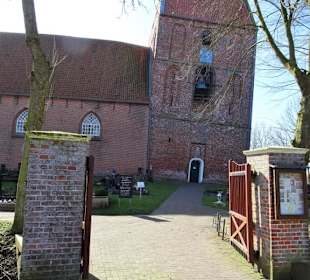 Außenansicht der Kirche von Suurhusen