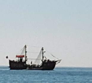 Piratenschiff auf Fahrt