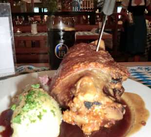 Resche Schweinshaxe