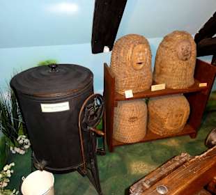 Rundgang durch die Ausstellung des Museums