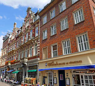 Hühnermarkt mit Restaurant Hühnerdieb