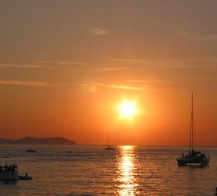 Sonnenuntergang vom Cafe del Mare aus gesehen