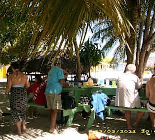 Essen unter Palmen in Mano Juan