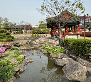 Namsangol Hanok Village