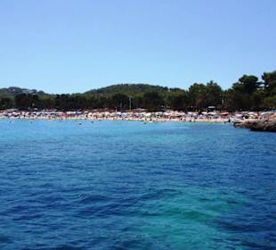 Cala Bassa von der Anlegestelle aus