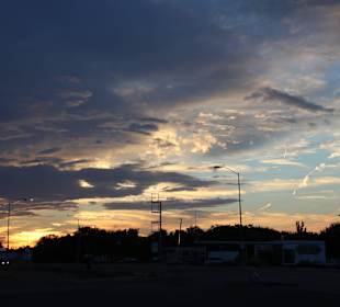 Tolle Silhouette am Abend vorm Lokal