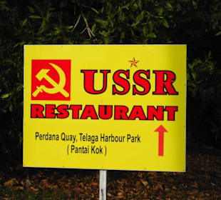 Hinweisschild am Strassenrand