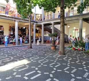 Rundgang durch die Markthalle von Funchal