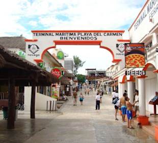 Vom Hafen in die Einkaufsgegend