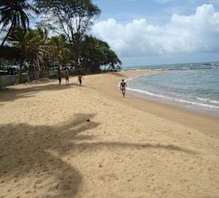 Weitläufiger Strand von Beruwela