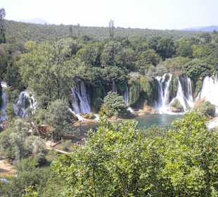 Die Wasserfälle vom Parkplatz aus