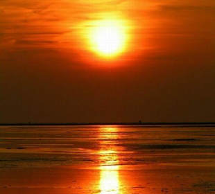 Sonnenuntergang am Strand von St. Peter Ording