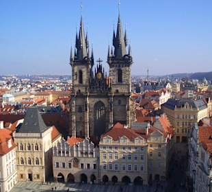 Teynkirche bei wunderschönen Wetter