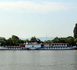 Raddampfer auf dem Mittellandkanal