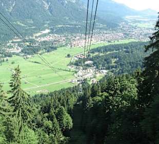 Blick aus der Gondel der Alpspitz Bahn