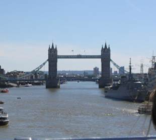 Tower Bridge aus der Ferne