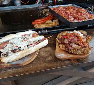 Weihnachtsmarkt liegt auf dem Weg zur Zitadelle