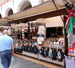Venedig, Kanäle und Gassen mit Shops