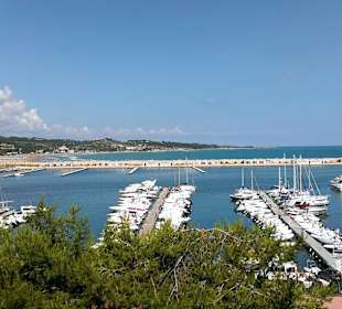 Der Hafen von Vieste