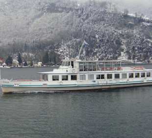 Прогулочный кораблик