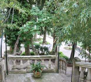 Treppe vom Garten zum Haupthaus