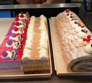 Gewaltige Kuchenauswahl