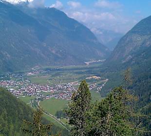 Ausblick vom Wasserfall ins Ötztal