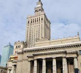 Kulturpalast mit InterContinental im Hintergrund
