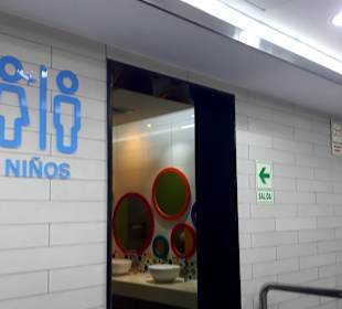 Kinder WC Anlage Larcomar