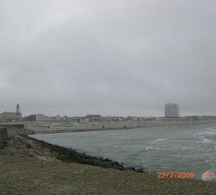 Blick von der Mole auf den Strand