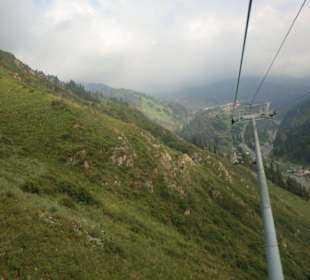 Almaty Skigebiet Chimbulak Auffahrt zum Skigebiet