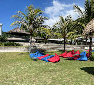 Roosterfish Beach Club