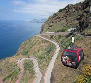 Kabinenbahn am Cristo Rei von Garajau
