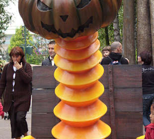 Halloween Dekoration im Park