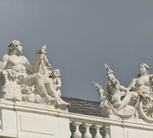 Blick zur Vorderseite von Schloss Karlsruhe